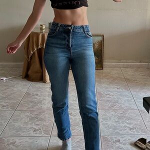 Zara 4 Button Mom Jeans